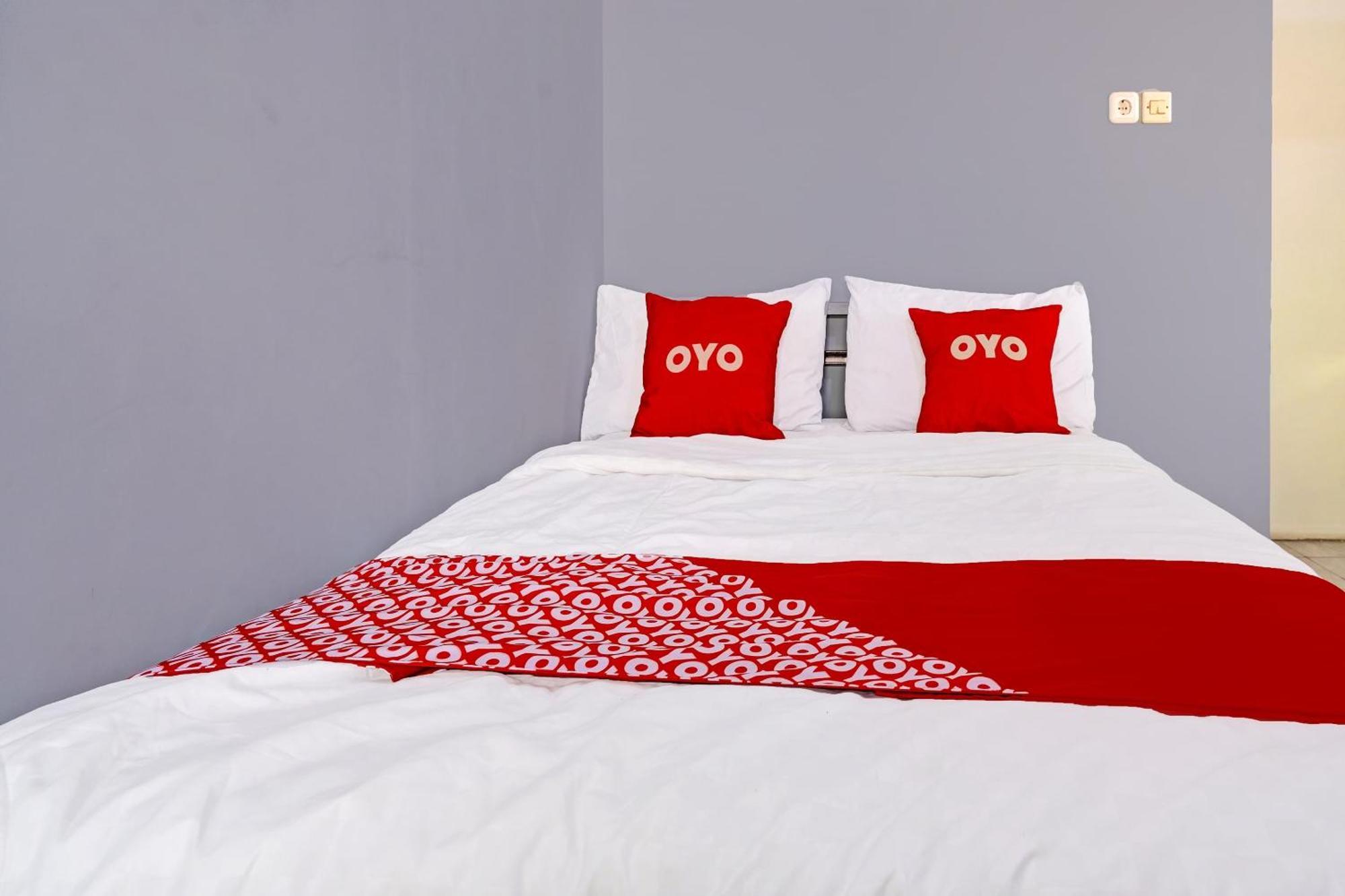 Oyo Life 91592 Aaliya Guest House Syariah Lebakwangi Extérieur photo